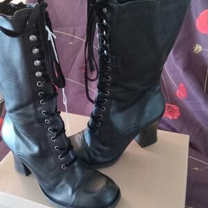 Vintage Leather Boots~Velvet Laces